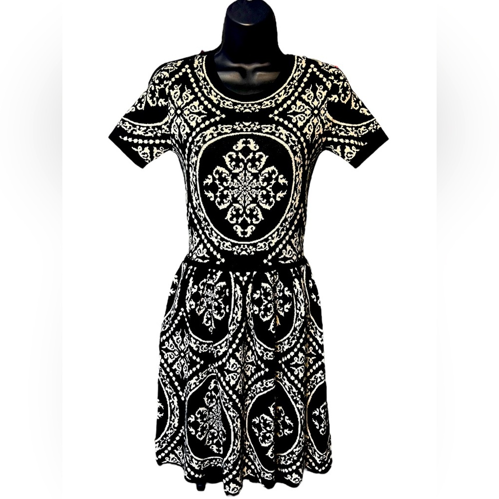 Romeo+Juliet Couture Sweater Dress